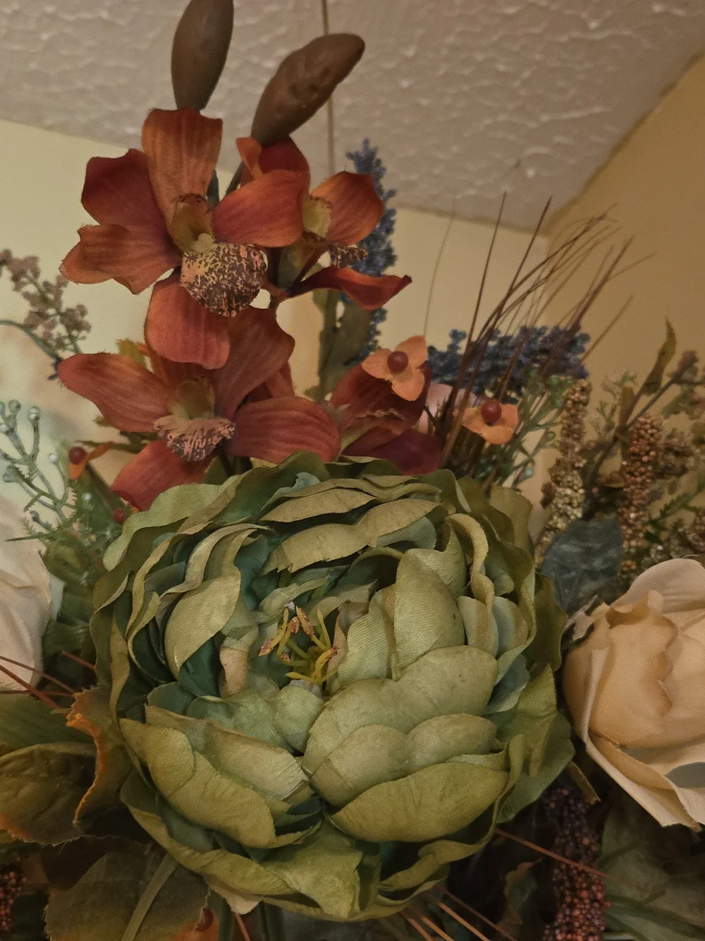 Floral Arrangement Bouquet in Grapes With Green and Cream - Home Accents